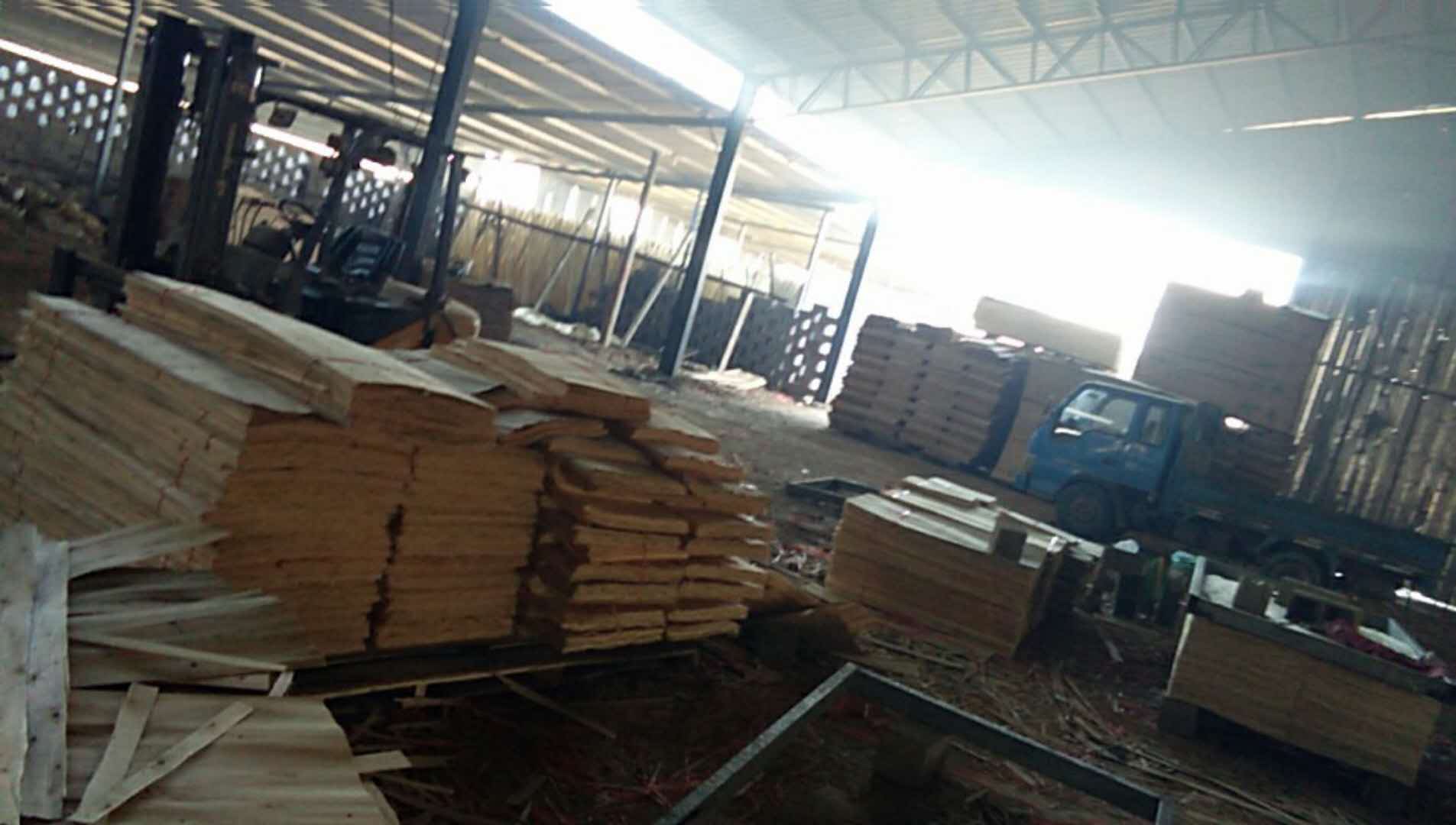 工廠實(shí)景-青島一林恒峰木業(yè)